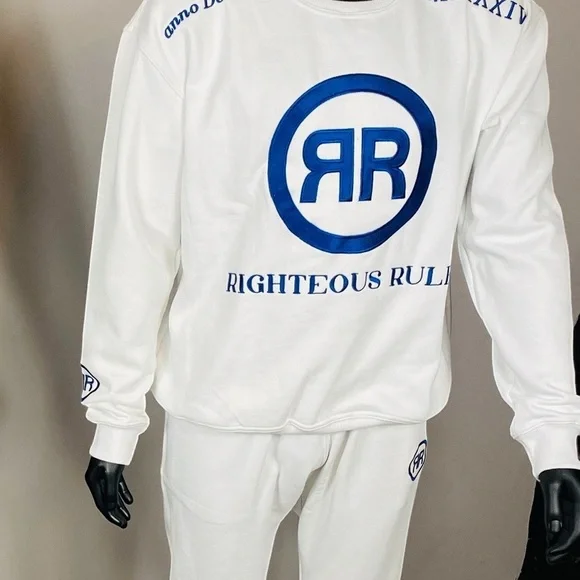 White and Blue Cotton Fleece 2pc Set.ALL REASONABLE OFFERS ACCEPTED!